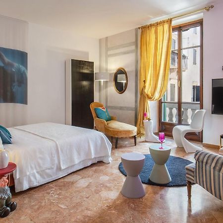 Billie'S Flat Red - Art & Design Apt In Verona Historic Centre المظهر الخارجي الصورة