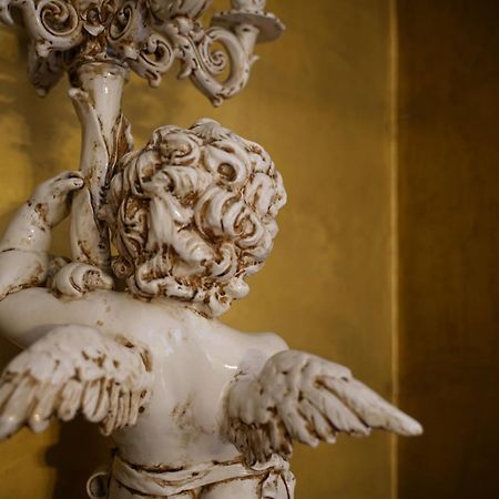Billie'S Flat Red - Art & Design Apt In Verona Historic Centre المظهر الخارجي الصورة