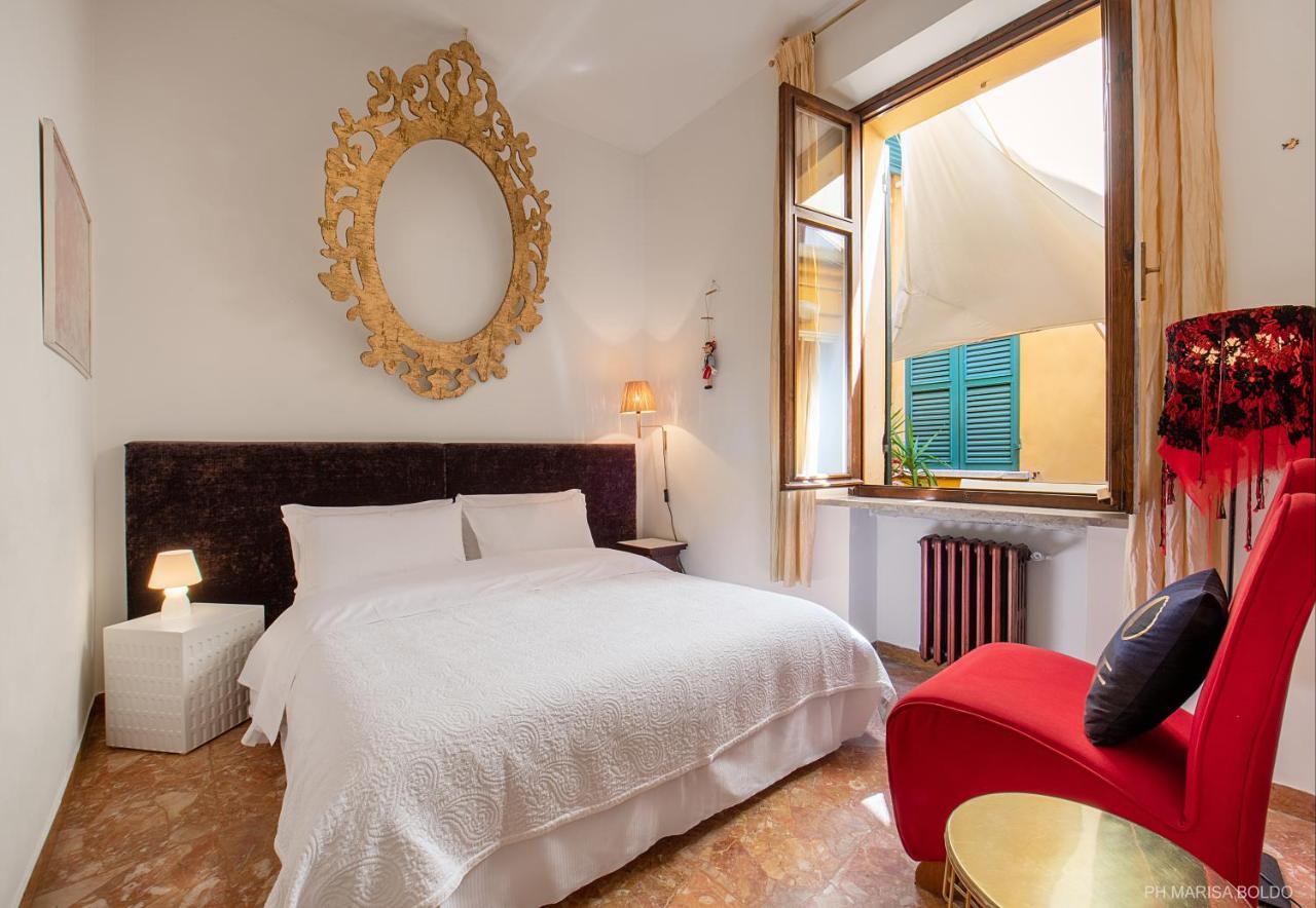 Billie'S Flat Red - Art & Design Apt In Verona Historic Centre المظهر الخارجي الصورة