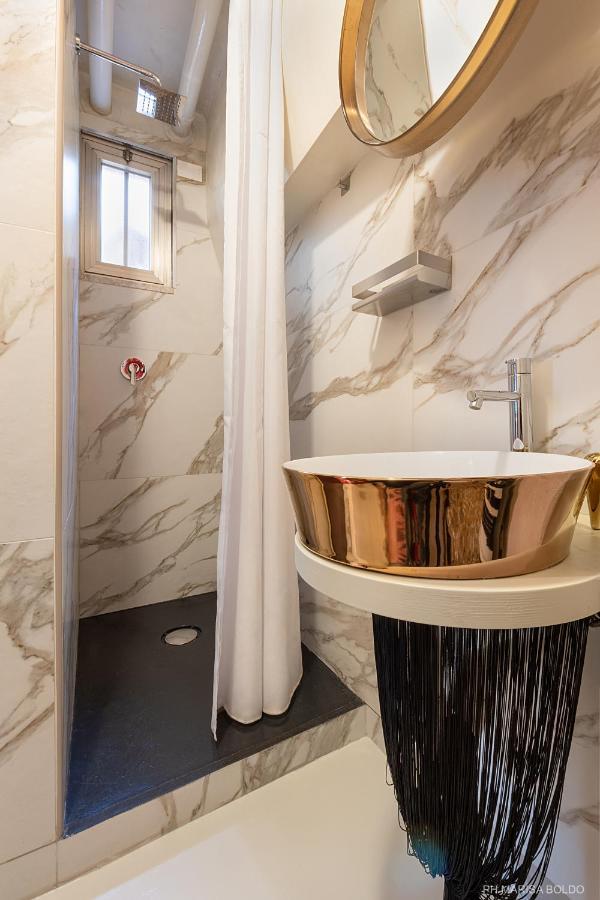Billie'S Flat Red - Art & Design Apt In Verona Historic Centre المظهر الخارجي الصورة