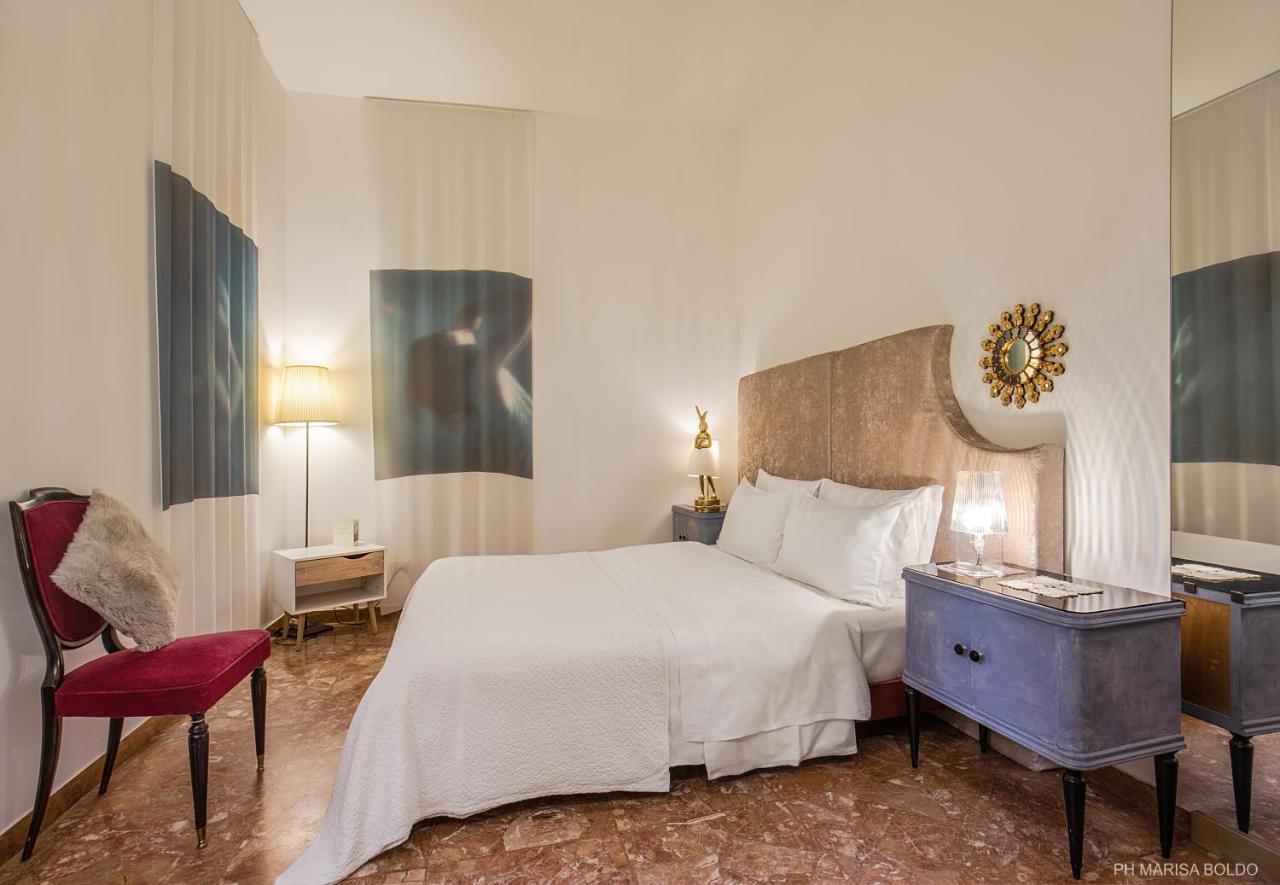 Billie'S Flat Red - Art & Design Apt In Verona Historic Centre المظهر الخارجي الصورة