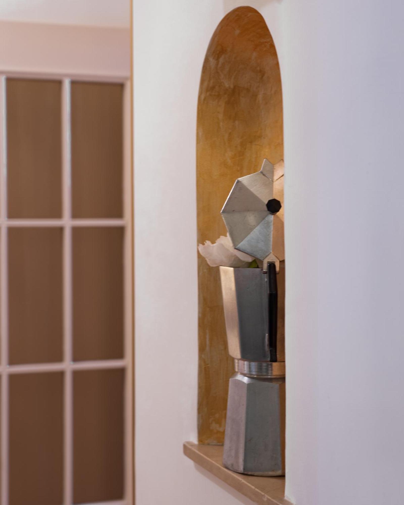 Billie'S Flat Red - Art & Design Apt In Verona Historic Centre المظهر الخارجي الصورة